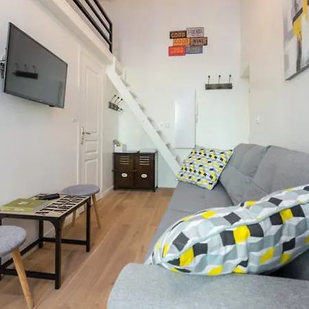 Appartement Angle Droit- Loft Et Atypique, Climatisation, Vieux-nice