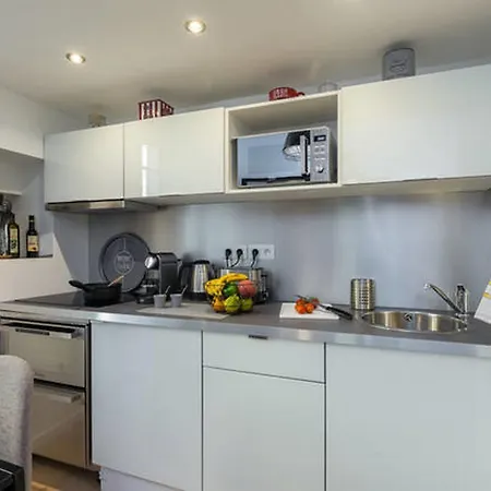 Angle Droit- Loft Et Atypique, Climatisation, Vieux-nice