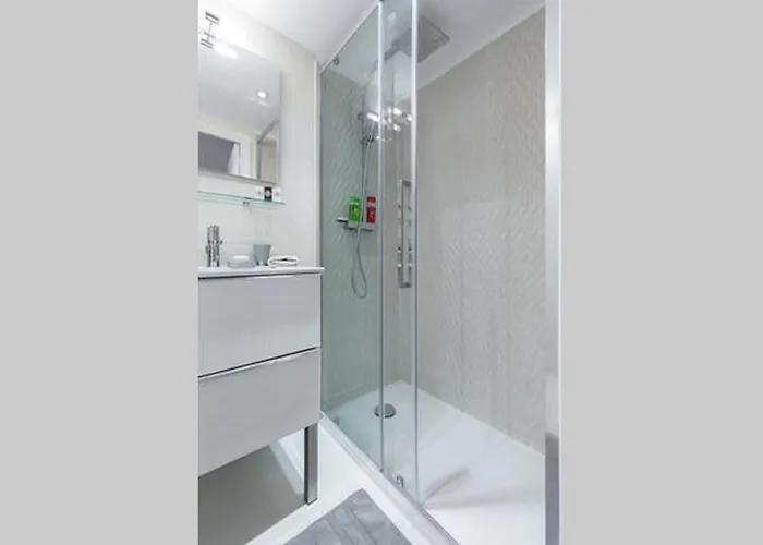 Angle Droit- Loft Et Atypique, Climatisation, Vieux-nice شقة *