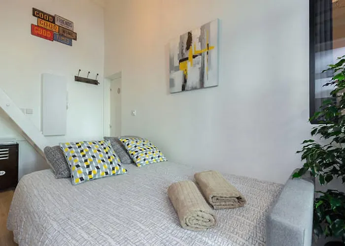 Angle Droit- Loft Et Atypique, Climatisation, Vieux-nice