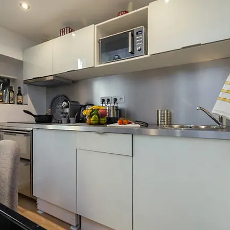 Angle Droit- Loft Et Atypique, Climatisation, Vieux-nice Niza