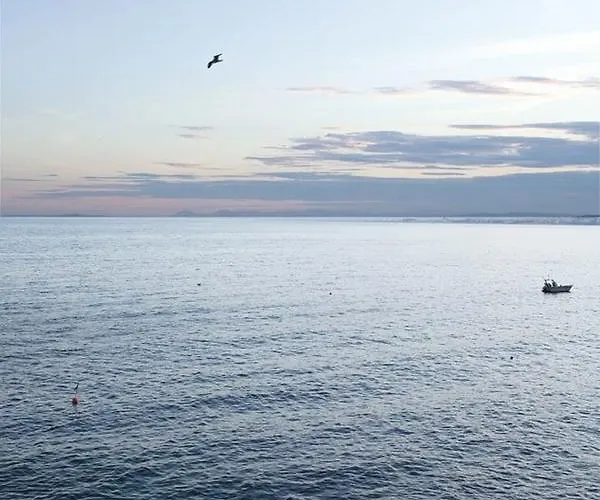 Angle Droit- Loft Et Atypique, Climatisation, Vieux-nice Daire Nice