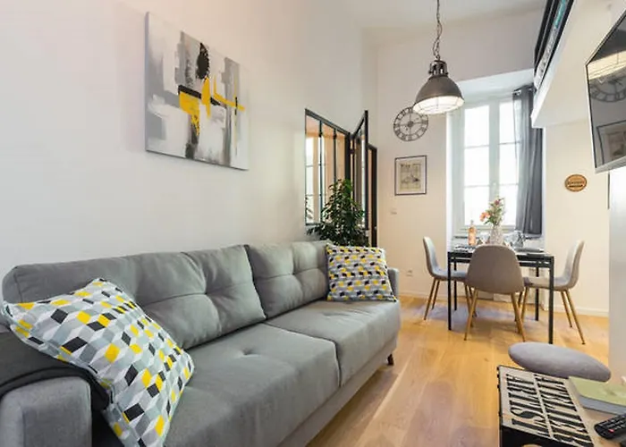 Angle Droit- Loft Et Atypique, Climatisation, Vieux-nice Nice